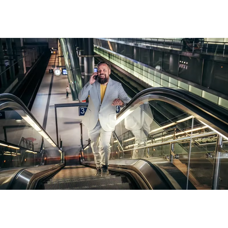 Escalera mecánica comercial económica para interiores con control Vvvf de 30 grados VTES107 con 1 año de garantía Diseño moderno para edificios de oficinas